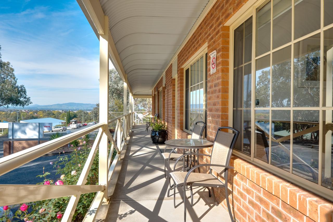 Commercial Golf Resort Albury Exterior photo