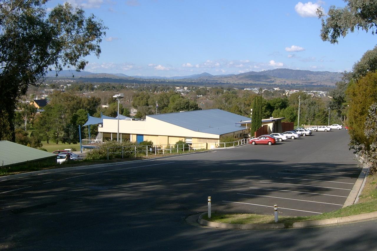 Commercial Golf Resort Albury Exterior photo